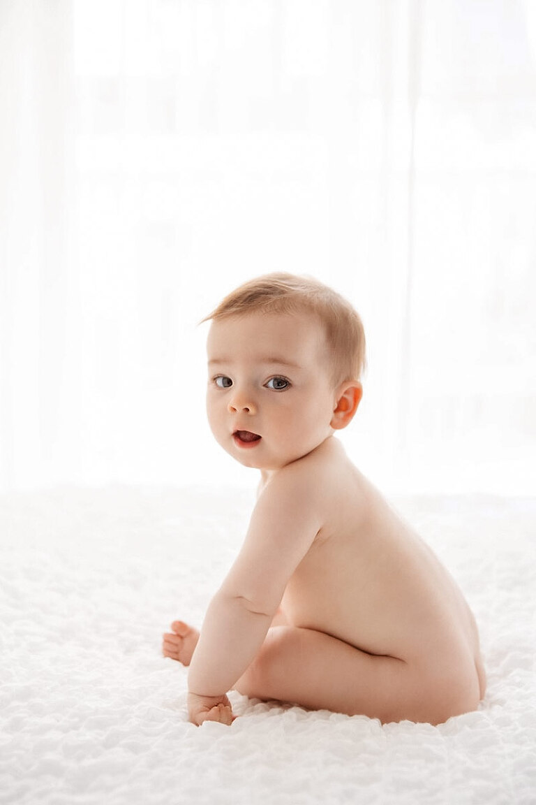 Die-wichtigsten-Meilensteine-im-ersten-Lebensjahr-Sechs-Monate-2-Nesthaekchen-Fotografie-Paderborn